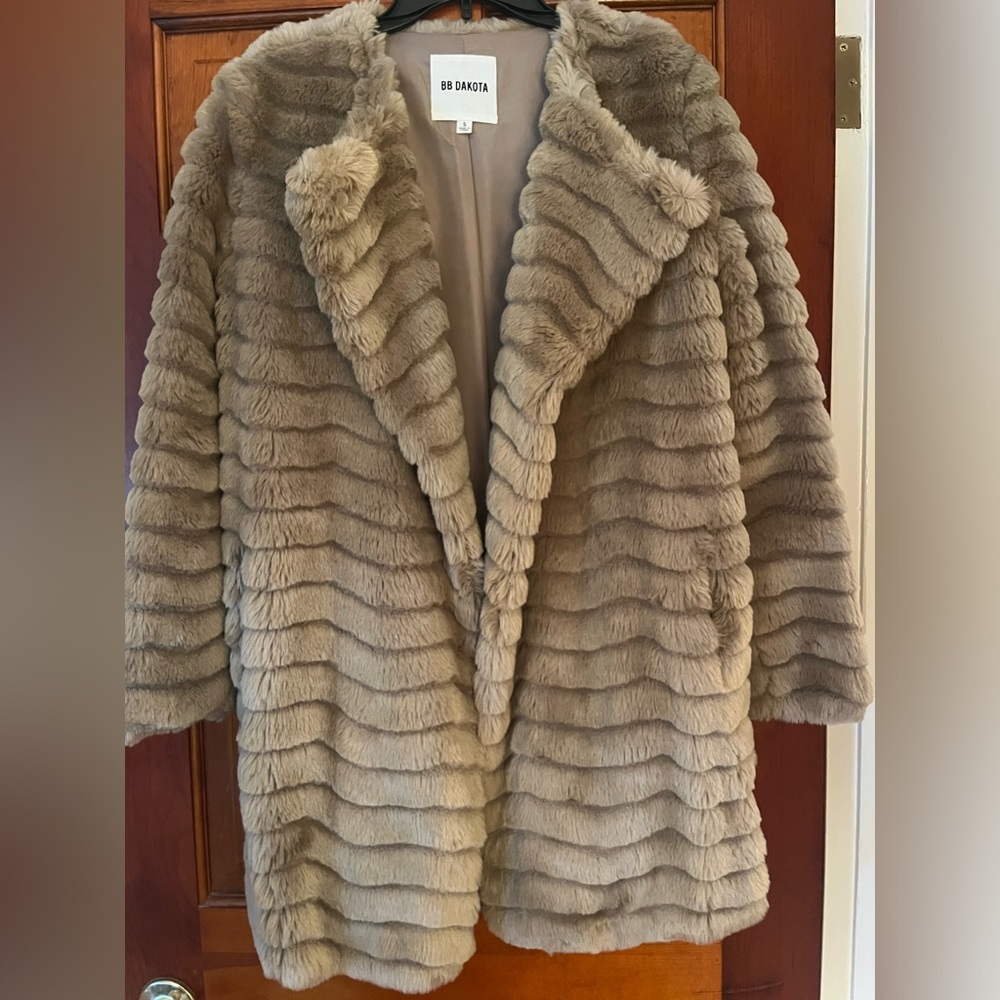 Elegant Tan Faux Fur Coat